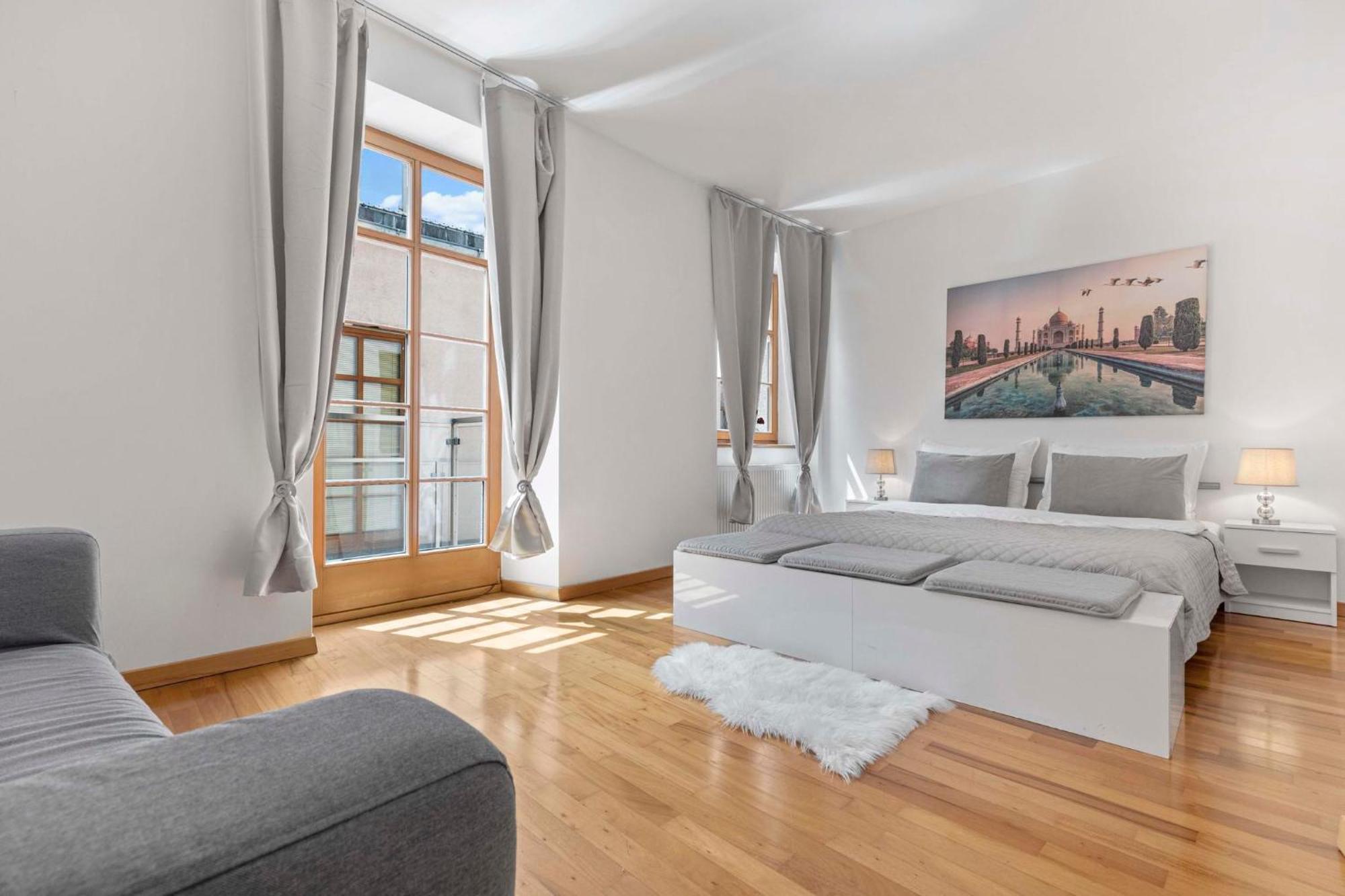 Charming Apartment In The Heart Of 布拉迪斯拉发 外观 照片